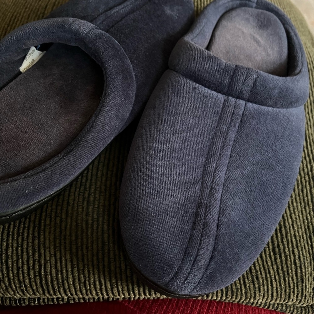 Slipper’s size 6/7